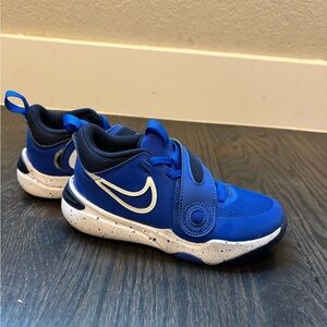 Nike Blue Athletic Sneakers with Slip-On Design